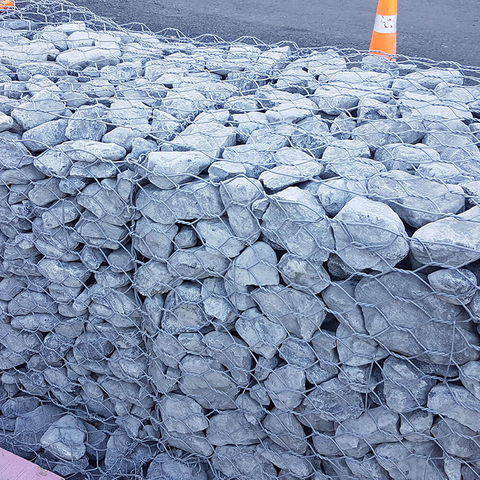 Cestas de gaviones tejidos